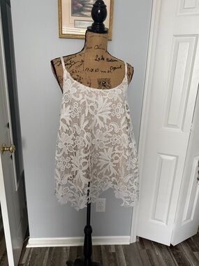 CAbi White Floral Lace Camisole